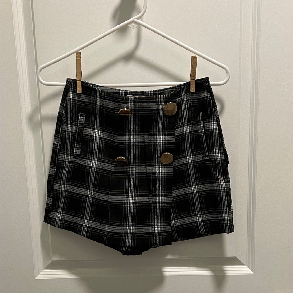 Plaid Black and White Women Shorts Skorts